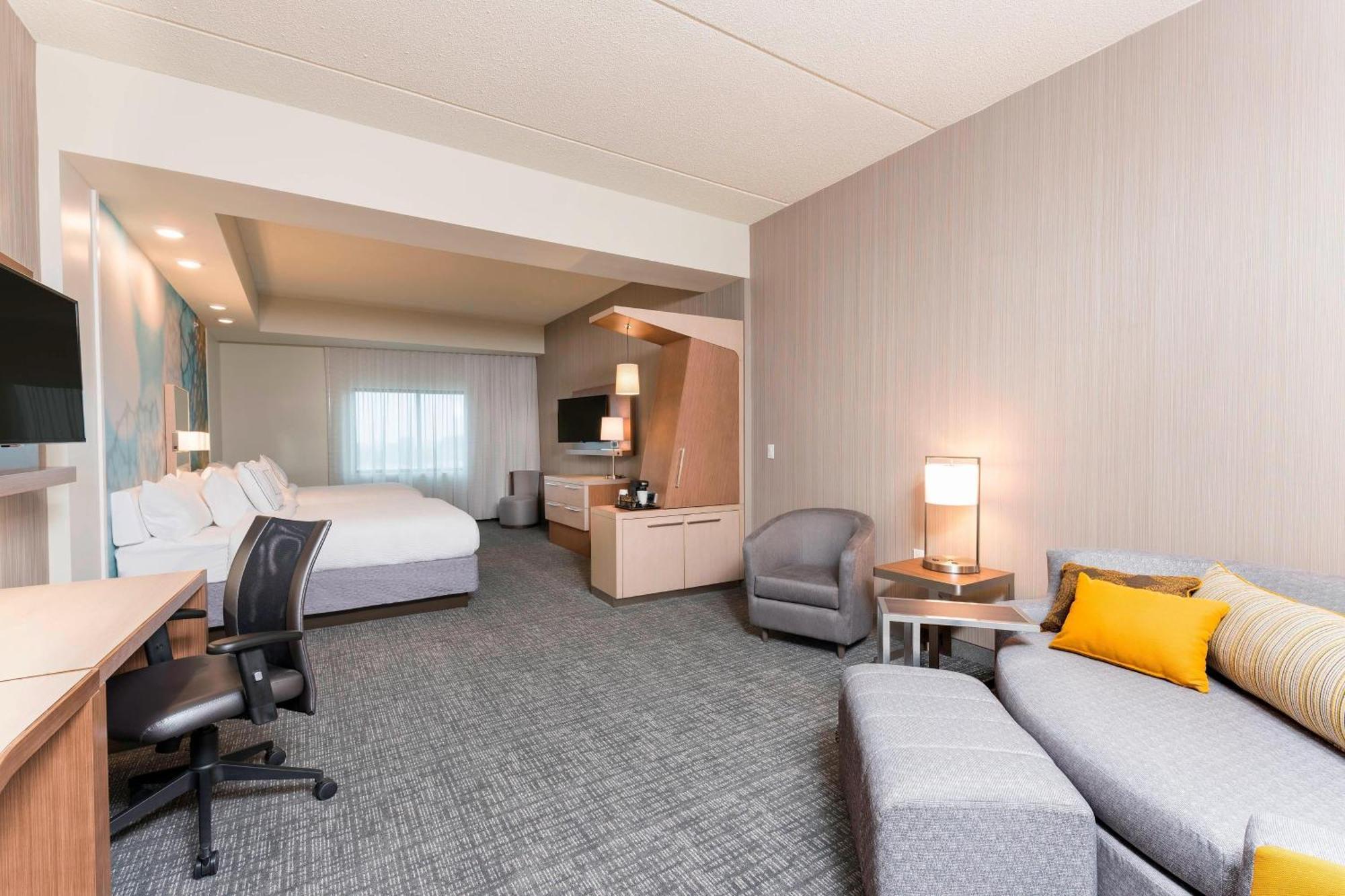 Courtyard By Marriott Mt. Pleasant At Central Michigan University Mount Pleasant Dış mekan fotoğraf