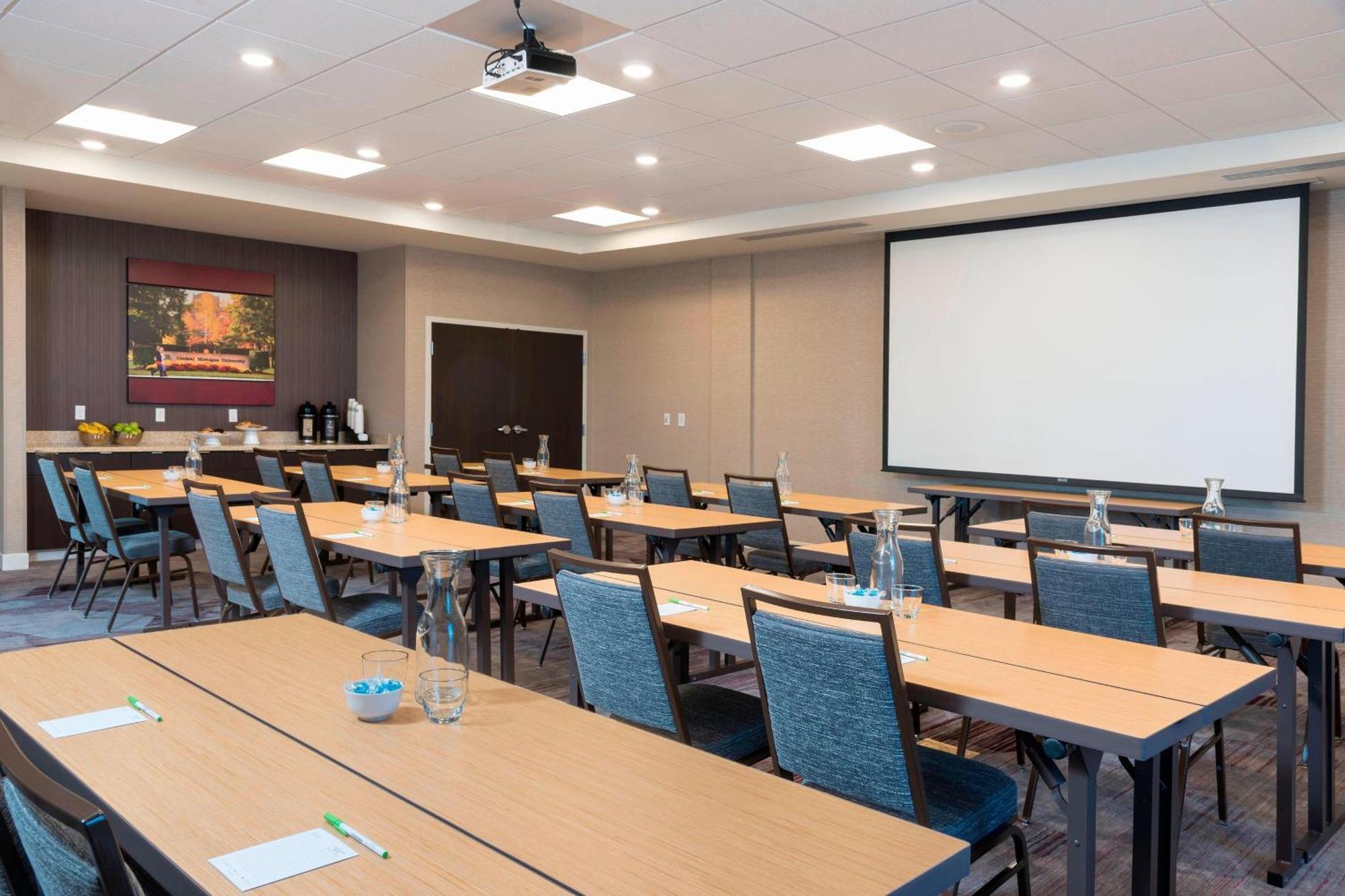 Courtyard By Marriott Mt. Pleasant At Central Michigan University Mount Pleasant Dış mekan fotoğraf