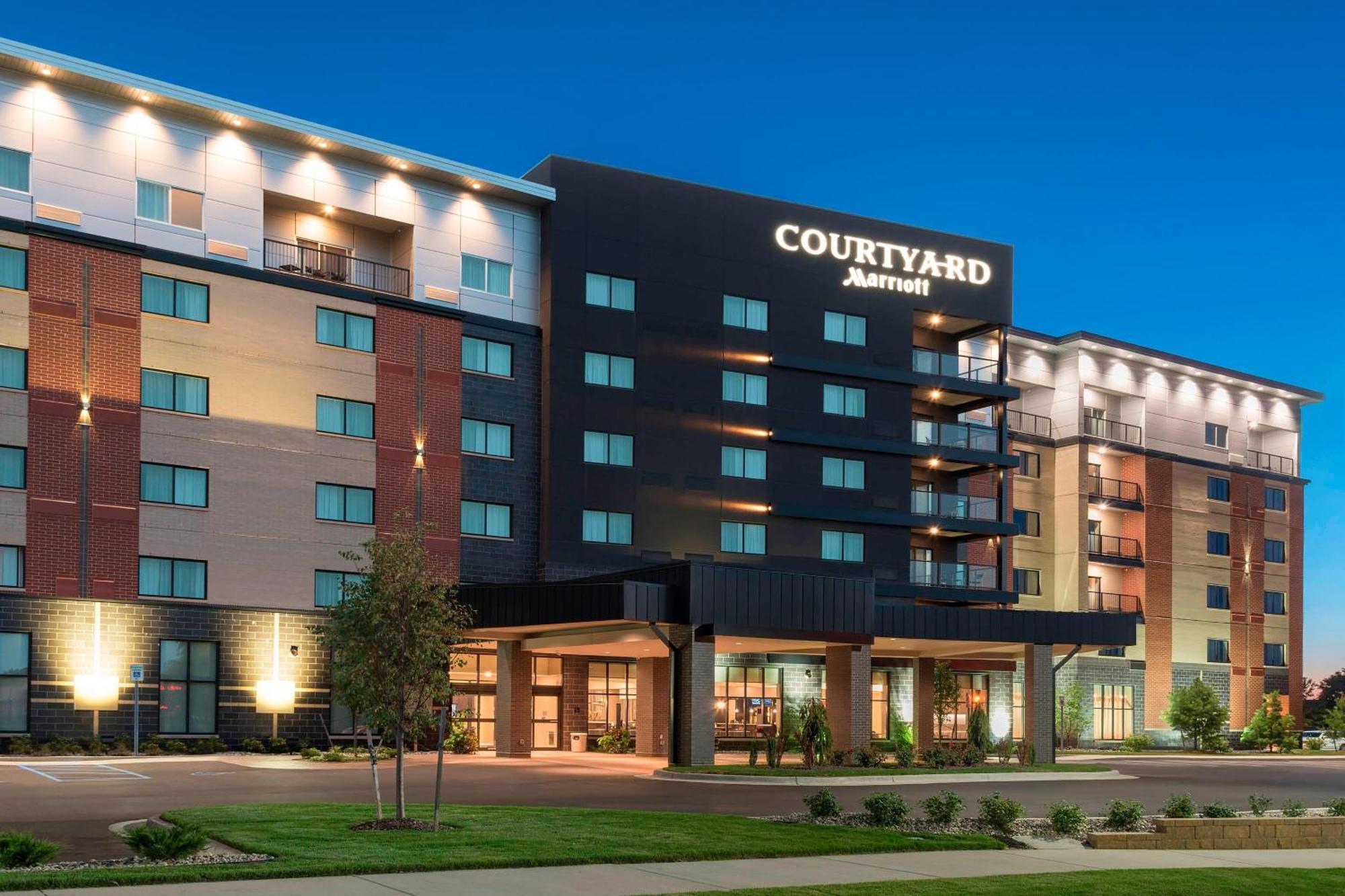 Courtyard By Marriott Mt. Pleasant At Central Michigan University Mount Pleasant Dış mekan fotoğraf