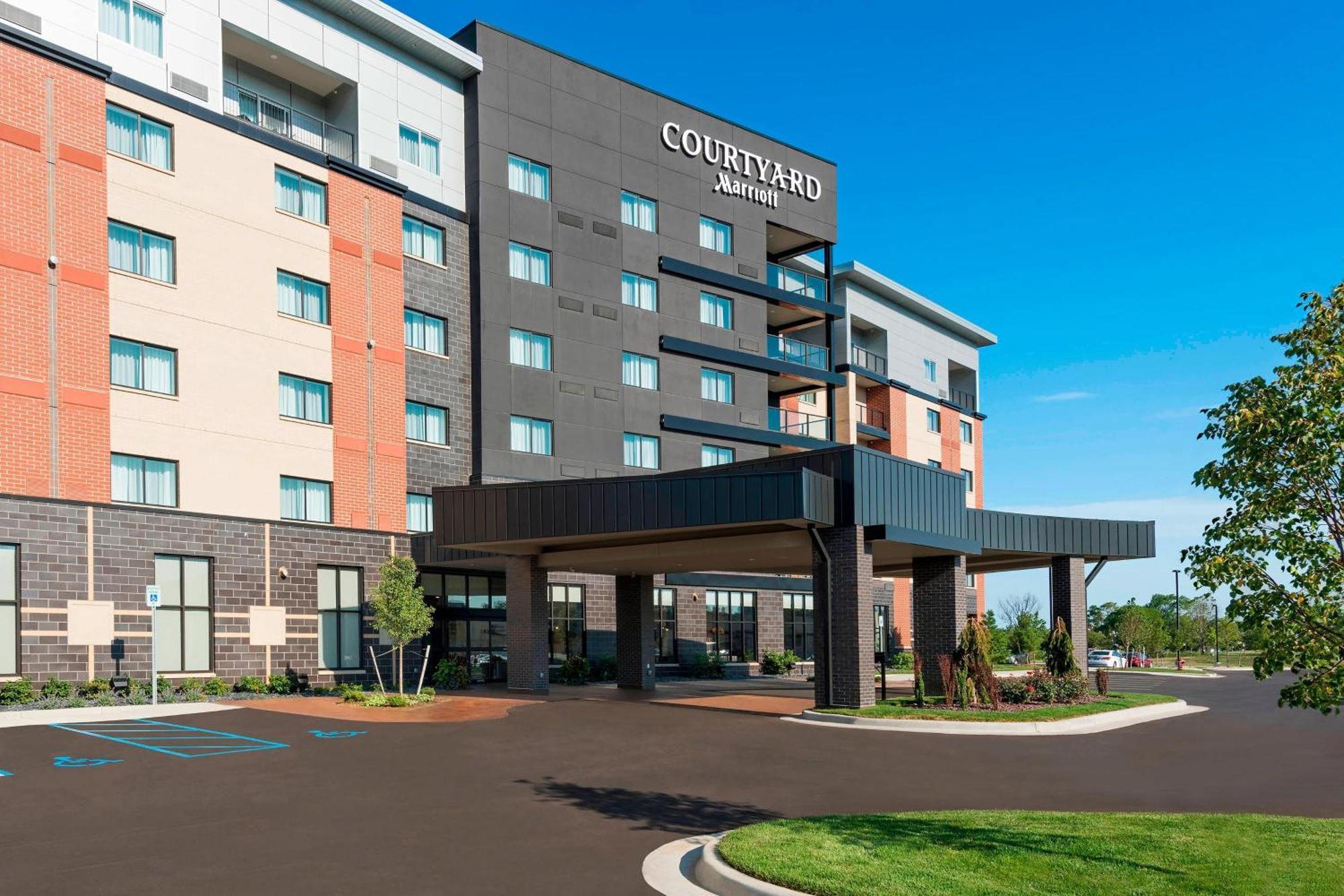 Courtyard By Marriott Mt. Pleasant At Central Michigan University Mount Pleasant Dış mekan fotoğraf
