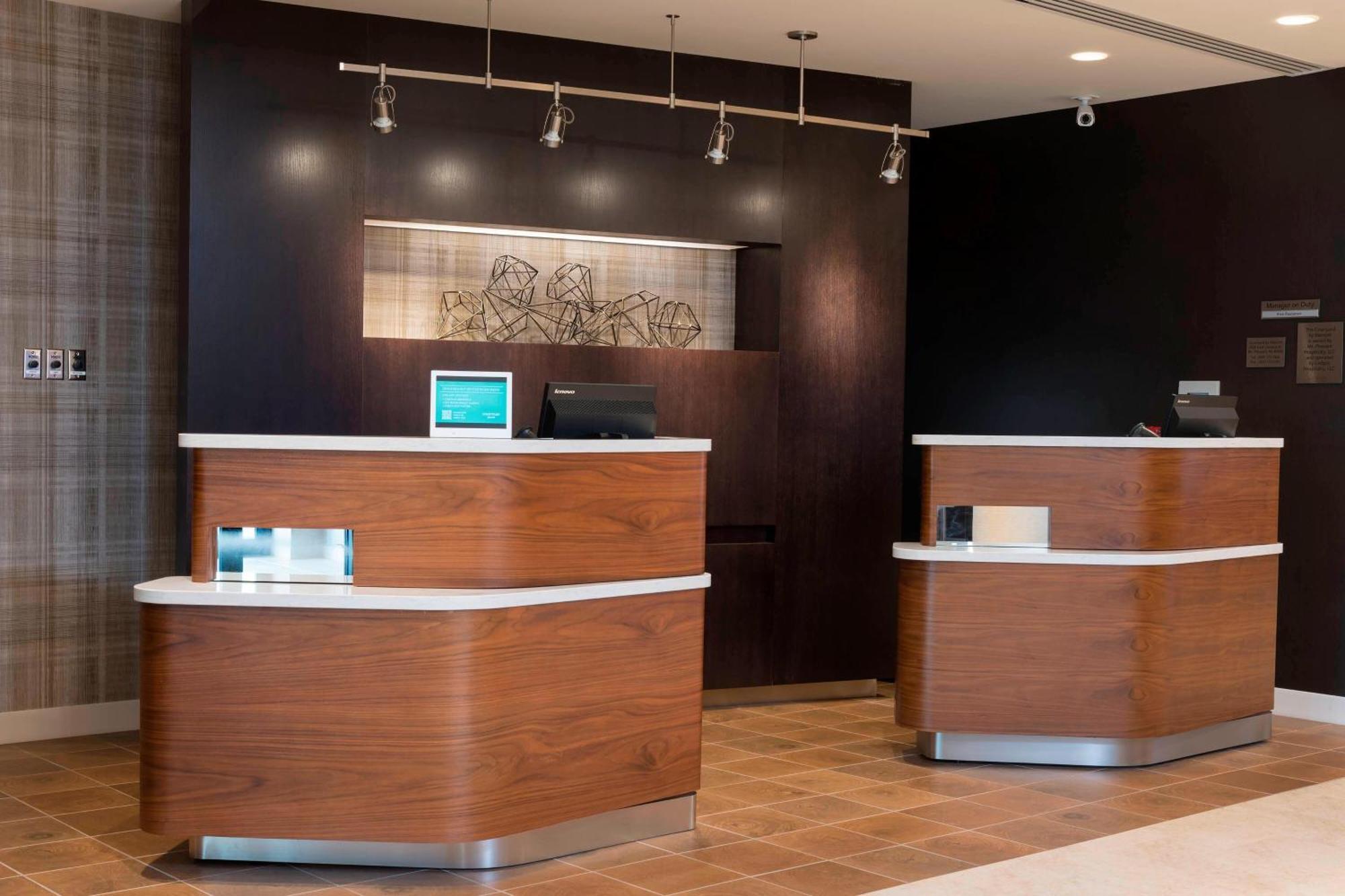 Courtyard By Marriott Mt. Pleasant At Central Michigan University Mount Pleasant Dış mekan fotoğraf