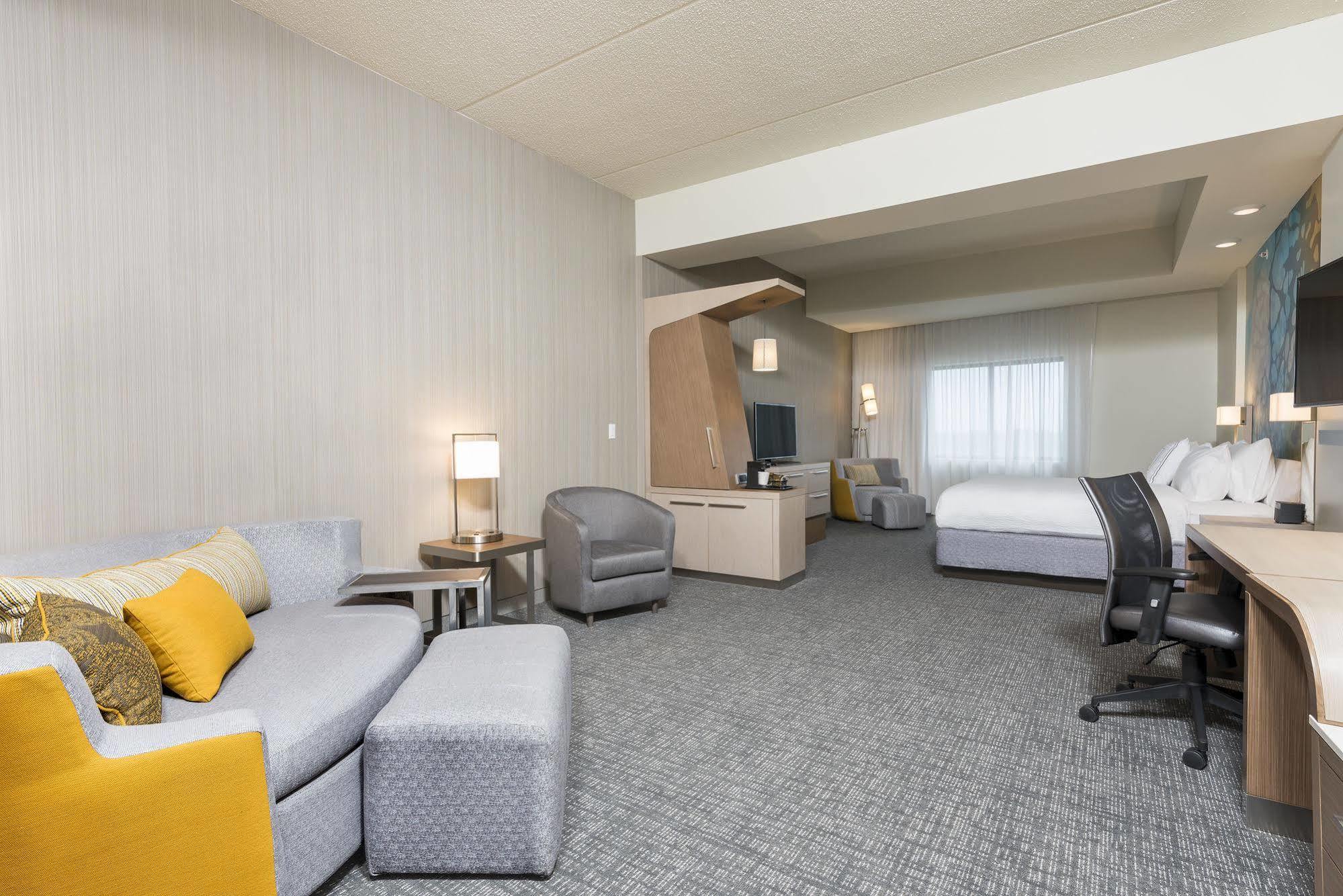 Courtyard By Marriott Mt. Pleasant At Central Michigan University Mount Pleasant Dış mekan fotoğraf